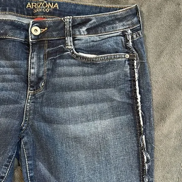 Arizona Jeans Company Juniors Ankle Jeans Size 9 - Picture 5 of 8